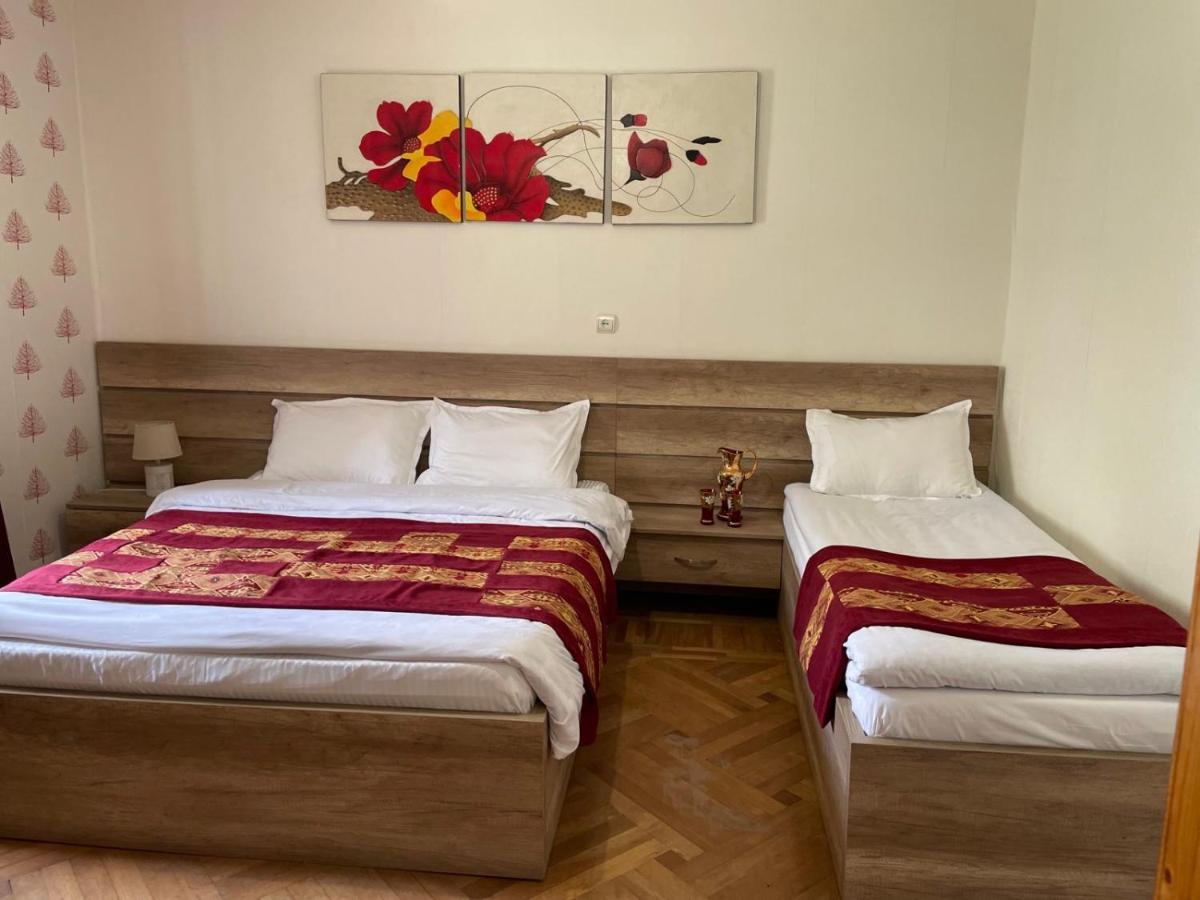 Story Guesthouse Kazbegi Exteriör bild